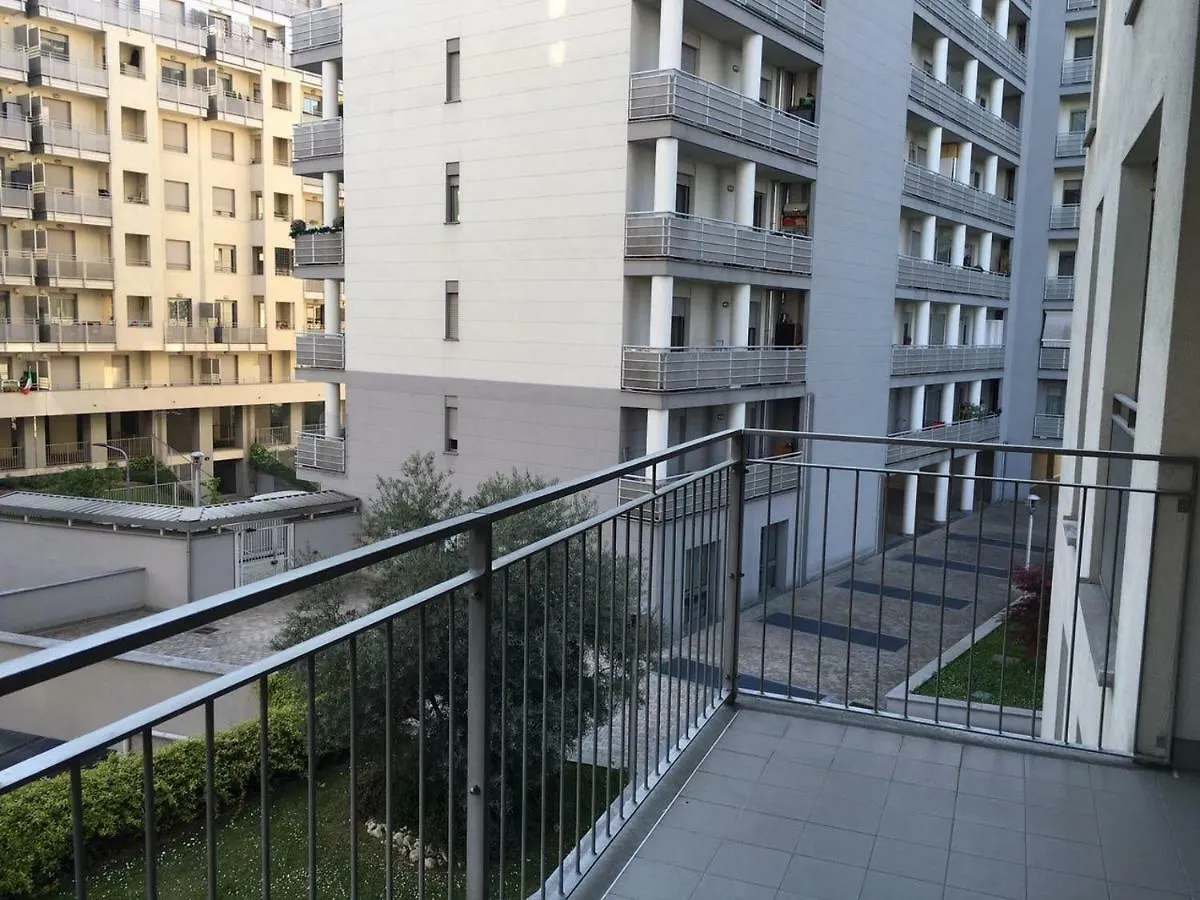 Bnbook - Residence Santa Giulia Milan 0*,